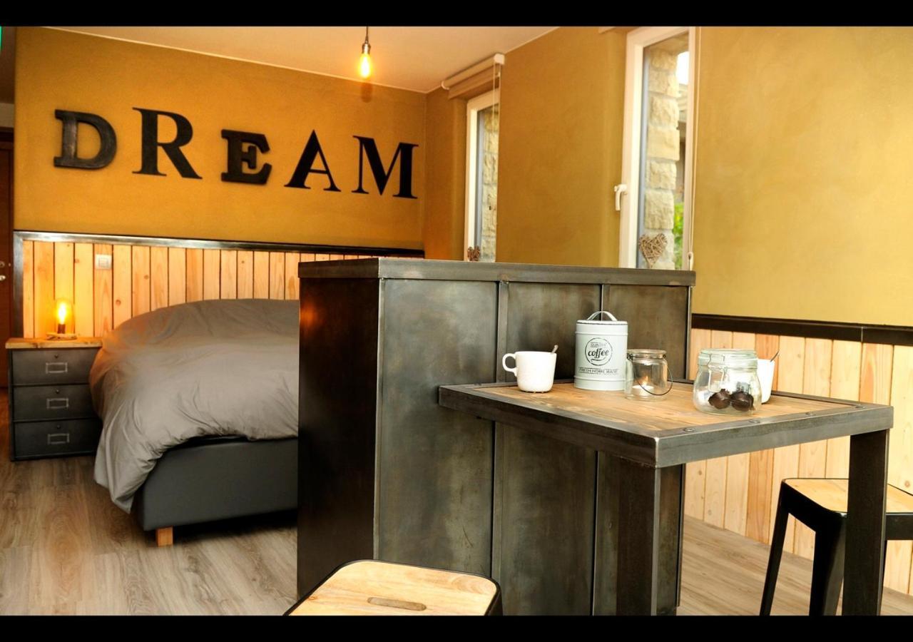 Sur Le Tige Hamois Bed & Breakfast Eksteriør bilde